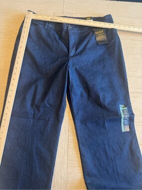 Lee women’s dressy jeans size 16 short